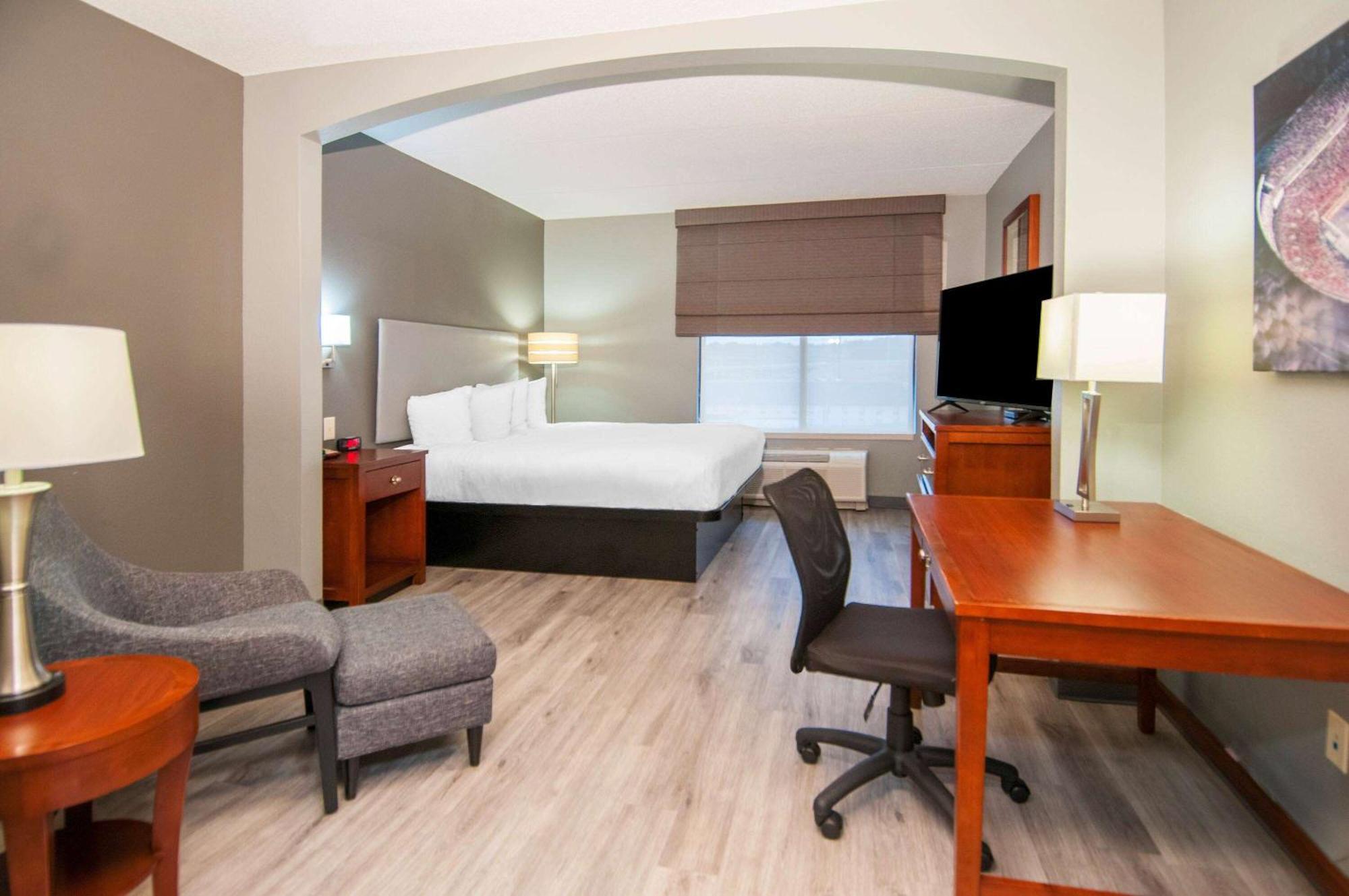 Hotel Wingate By Wyndham Tuscaloosa Exterior foto